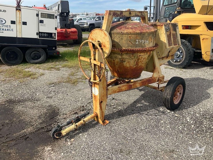 s/a-towable-concrete-mixer-image-1