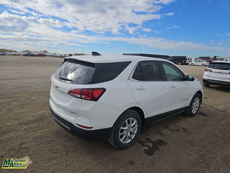 2022-chevrolet-equinox-image-4