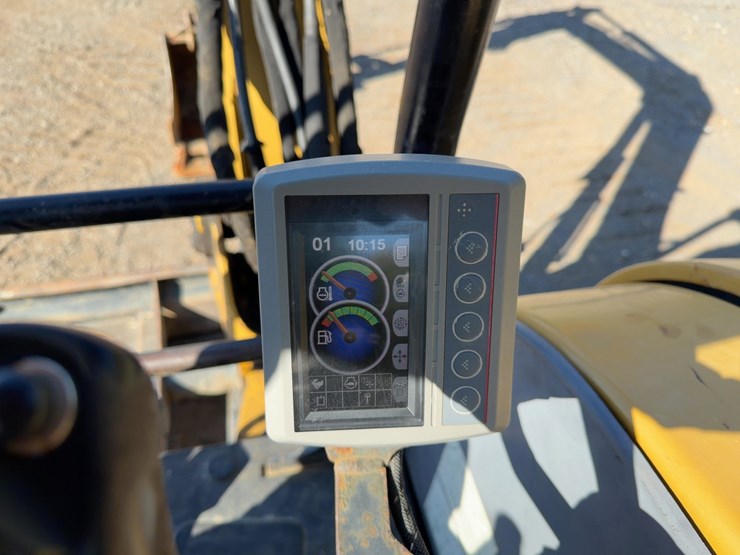2014-caterpillar-305-image-30
