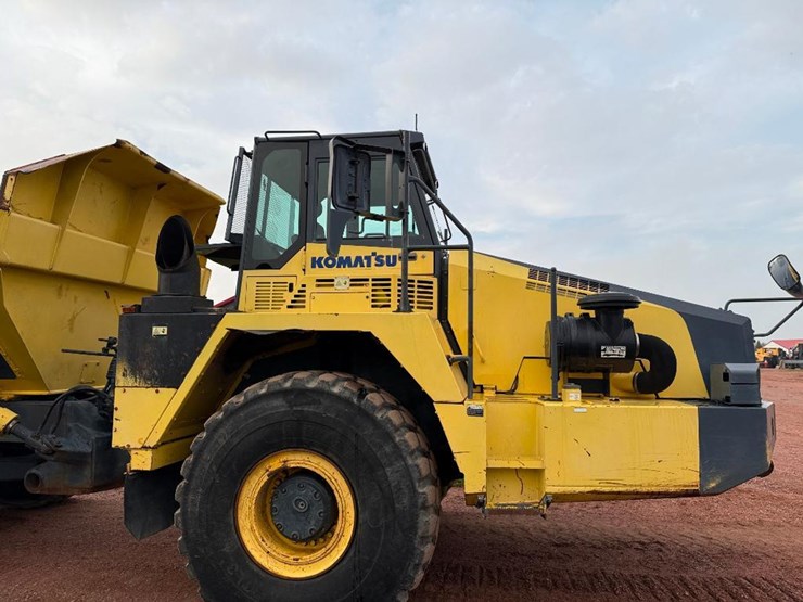 komatsu-hm350-2-image-19