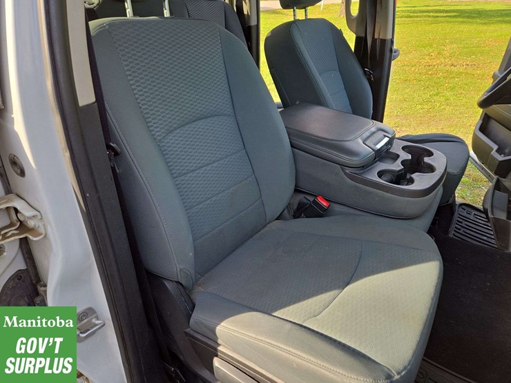 2013-dodge-1500-image-21