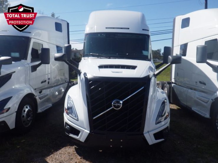 2025-volvo-vnl860-image-2