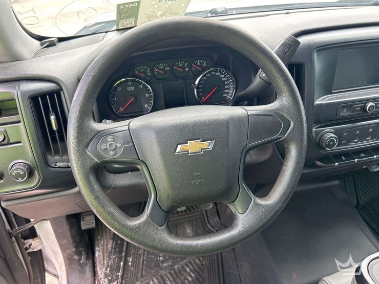 2018-chevrolet-silverado-1500-image-14