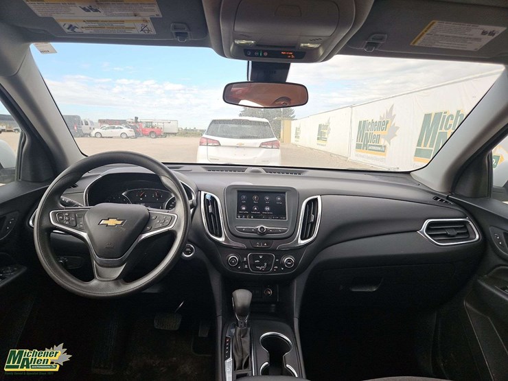 2022-chevrolet-equinox-image-25