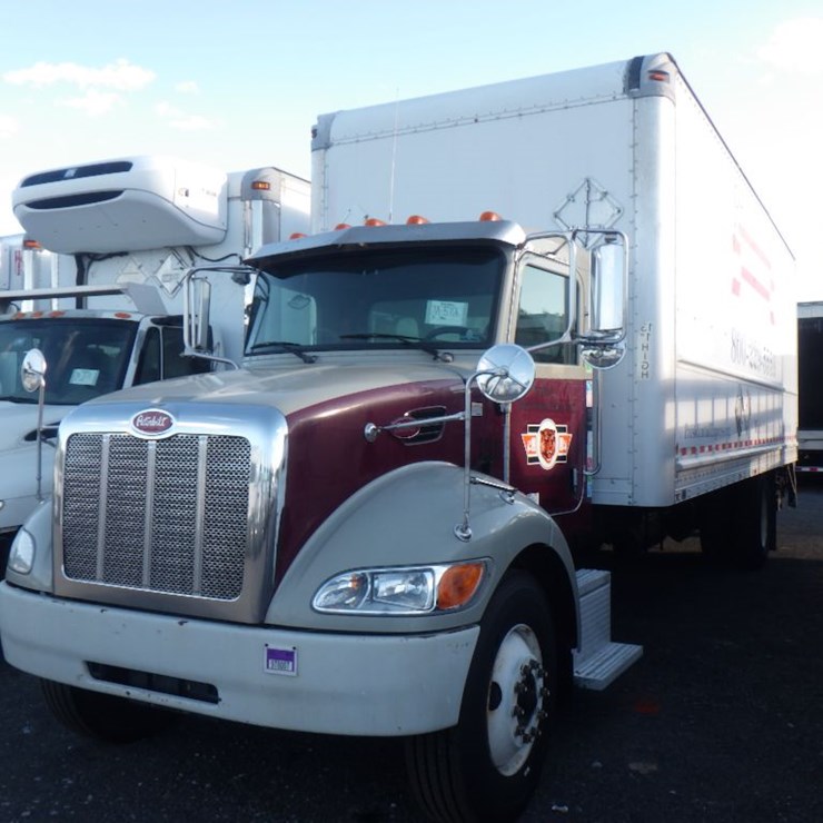 2014 PETERBILT 337