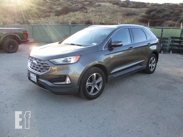 2019-ford-edge-sel-image-1