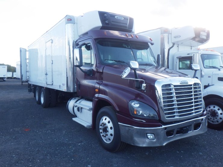 2017-freightliner-cascadia-113-image-3