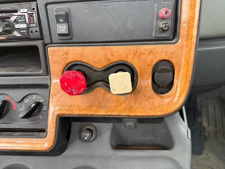 international-prostar-image-58
