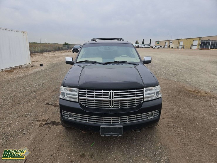 2008-lincoln-navigator-l-image-8