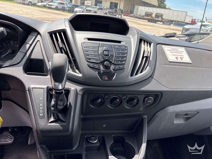 2019-ford-transit-image-13