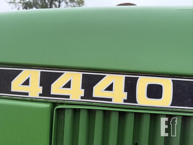 john-deere-4440-image-13