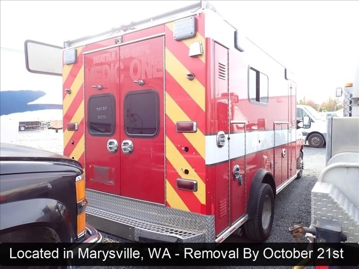 2015-ford-e450-image-21