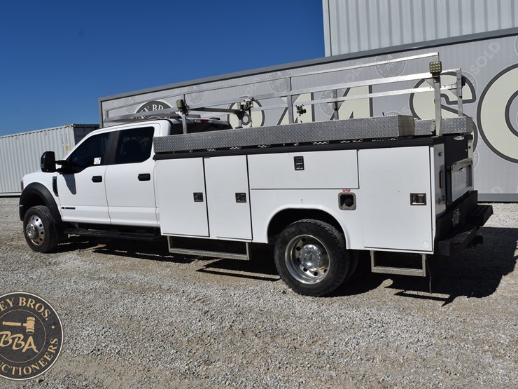 2020-ford-f550-xl-image-15