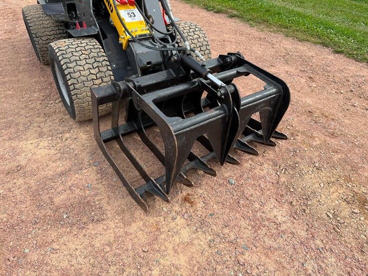 2024-new-holland-ml12t-image-24