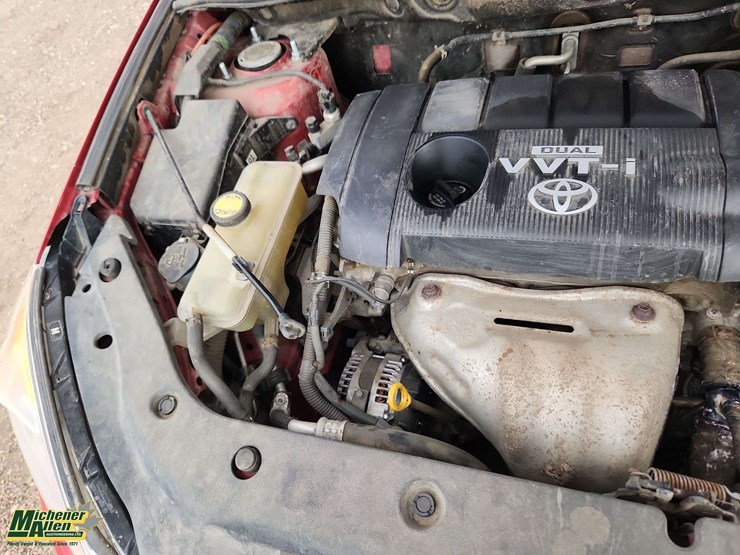 2010-toyota-rav4-image-38