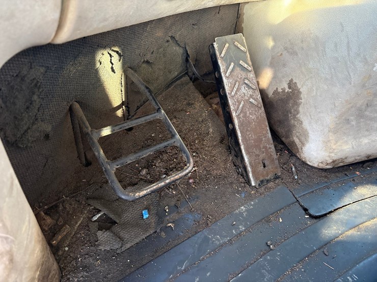 new-holland-190-image-56
