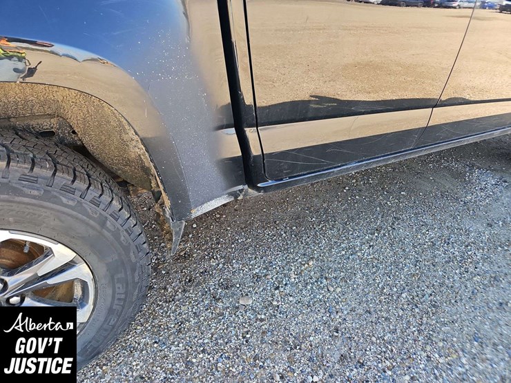 2022-chevrolet-colorado-image-22
