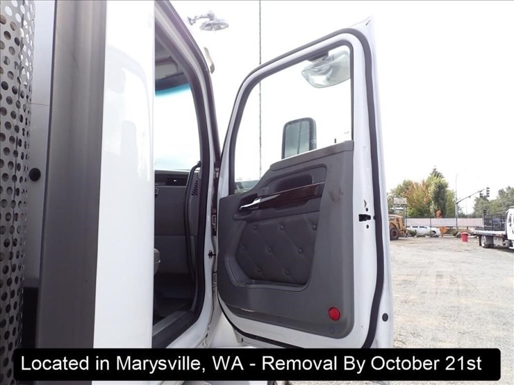 2016-kenworth-t880-image-43