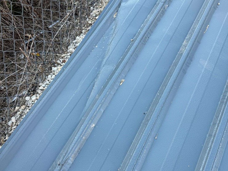 dark-grey-metal-siding-18ft-(approximately-50-pieces)-image-7