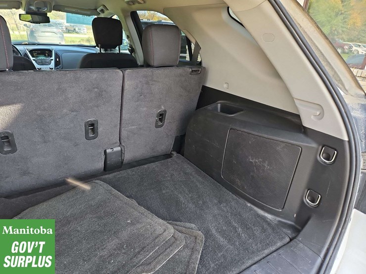 2015-chevrolet-equinox-image-27