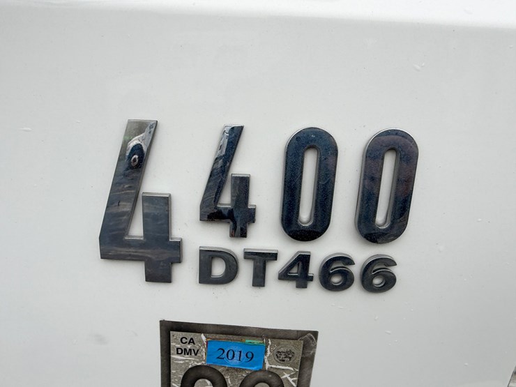 international-durastar-4400-image-57
