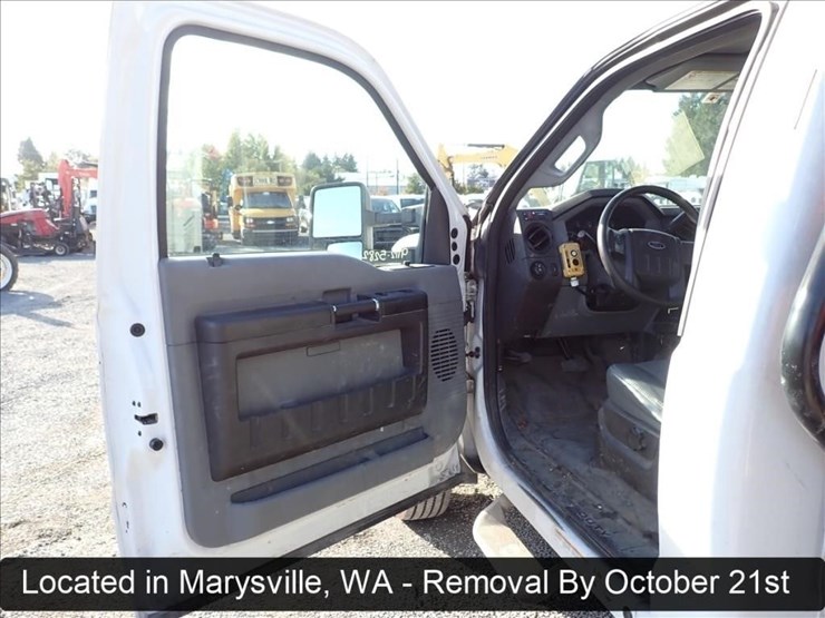 2014-ford-f550-image-22