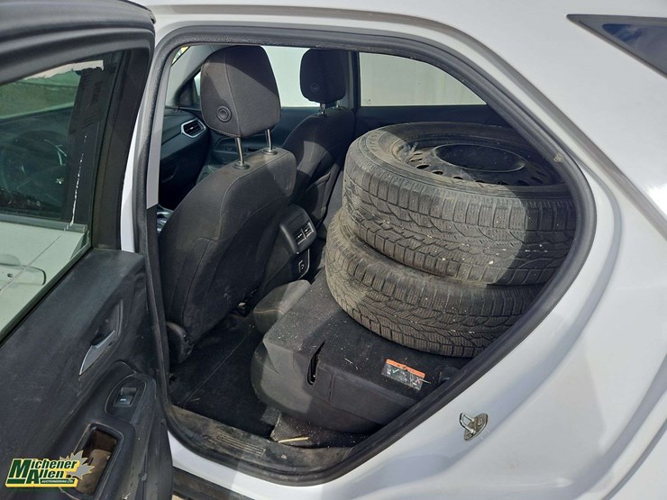 2022-chevrolet-equinox-image-22