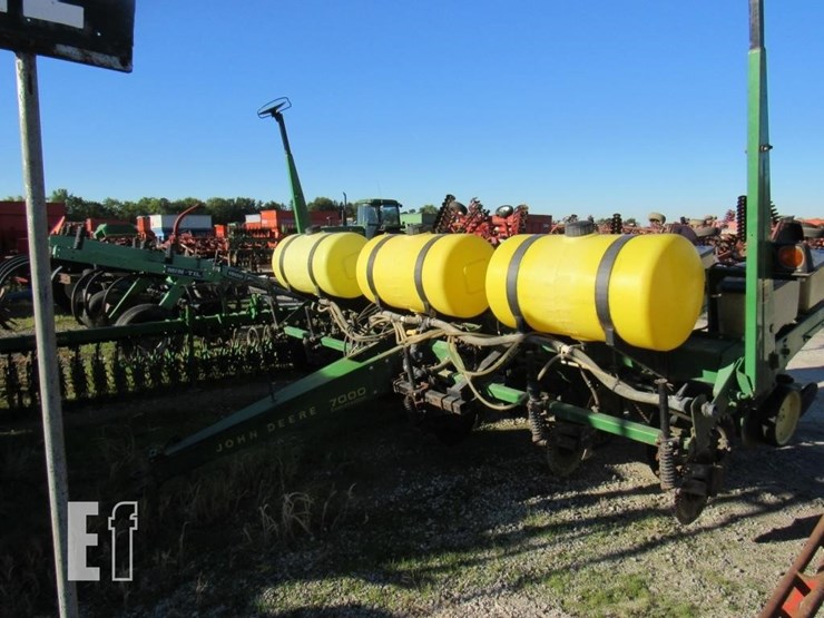 john-deere-7000-image-11