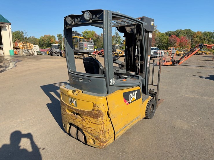 2011-caterpillar-2et4000-image-4