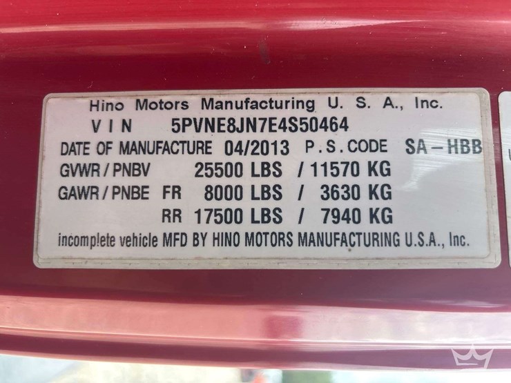 2014-hino-268-image-6
