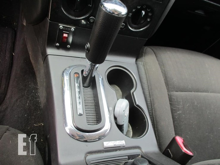 2010-ford-explorer-xlt-image-11