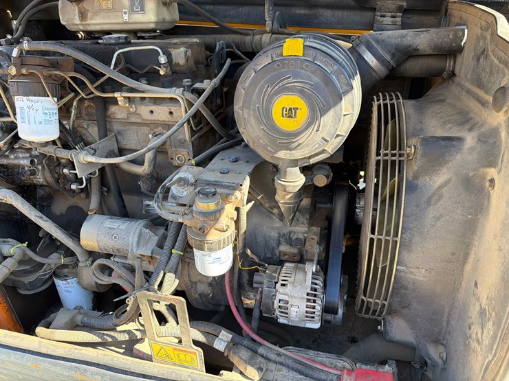 caterpillar-th360b-image-50