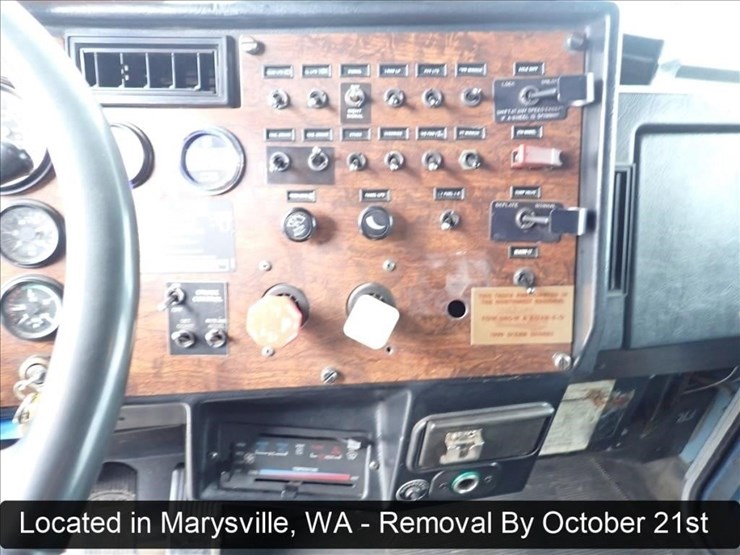 1993-peterbilt-378-image-64