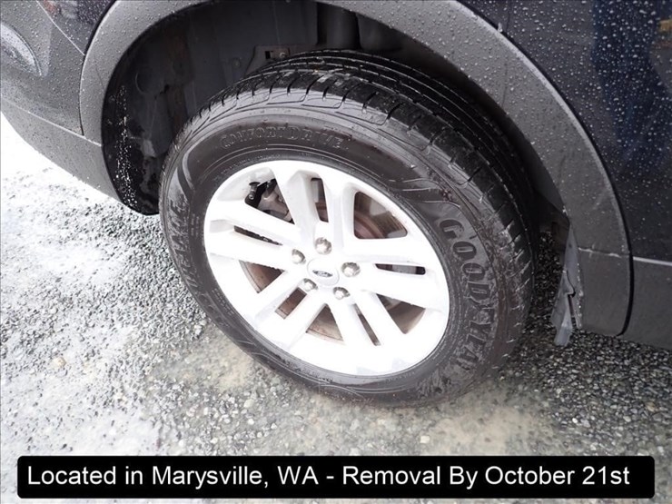 2016-ford-explorer-image-12