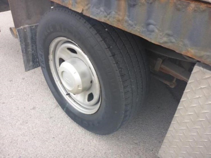 2019-ford-f350-xl-image-37