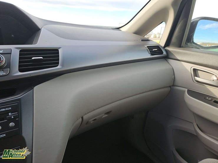 2013-honda-odyssey-image-28