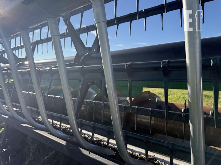 2014-john-deere-635f-image-12