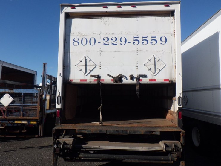 2014-peterbilt-337-image-6