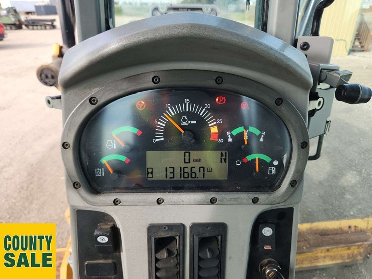 2015-caterpillar-140m-image-6