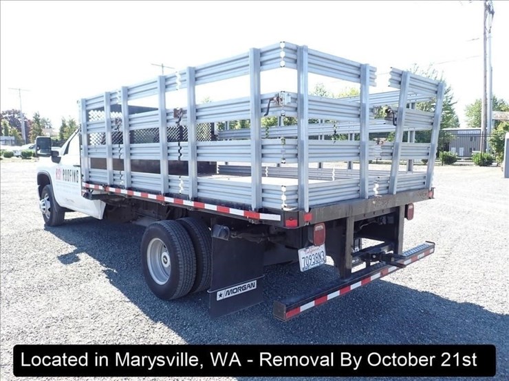 2022-chevrolet-3500-image-13
