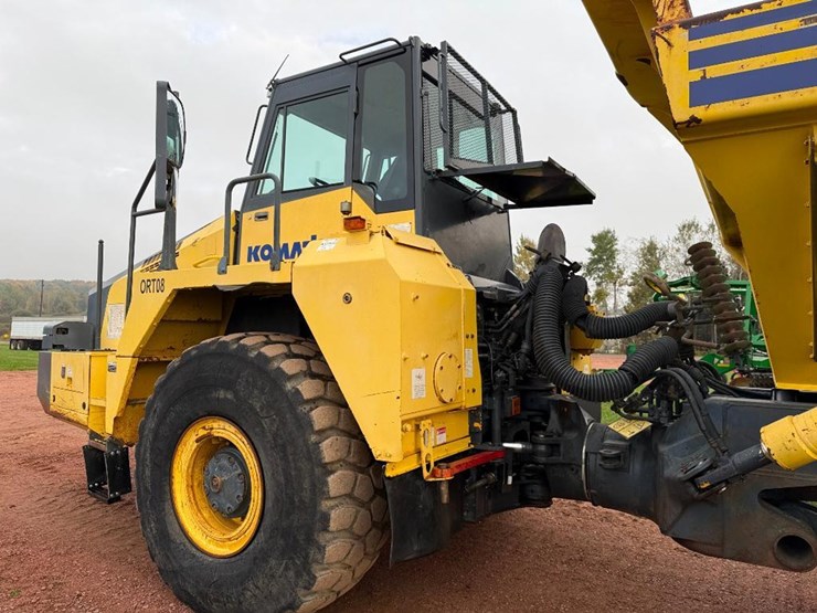 komatsu-hm350-2-image-31