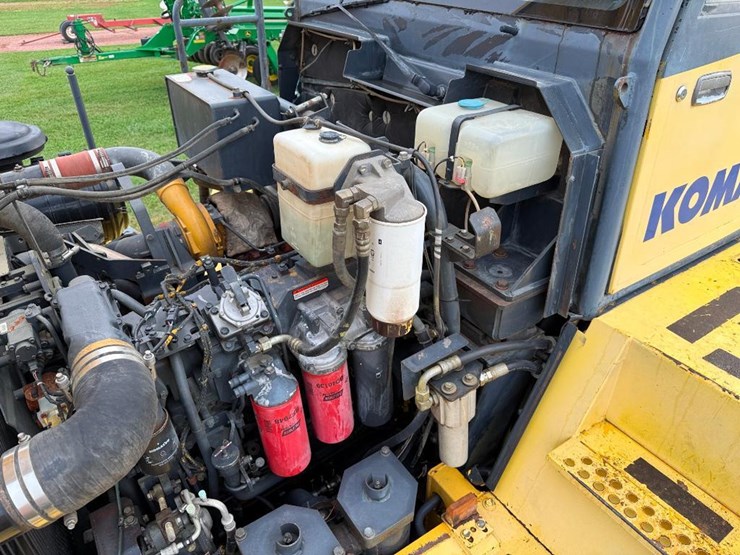 komatsu-hm350-2-image-37