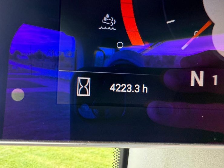 2018-case-621g-image-62