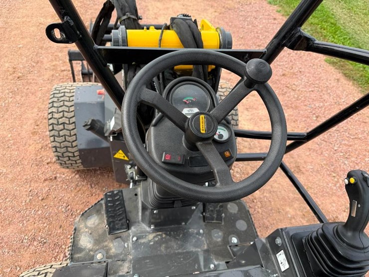 2024-new-holland-ml12t-image-41