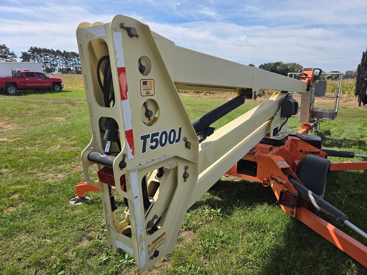 2008-jlg-t500j-image-18