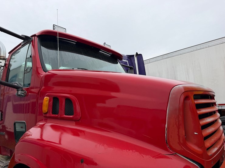 #1663-•-1999-sterling-day-cab-truck-tractor-image-20