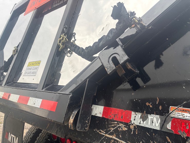 2025-axle-end-dump-image-35