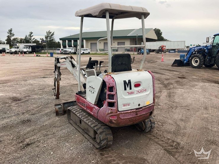 2016-takeuchi-tb216-image-4