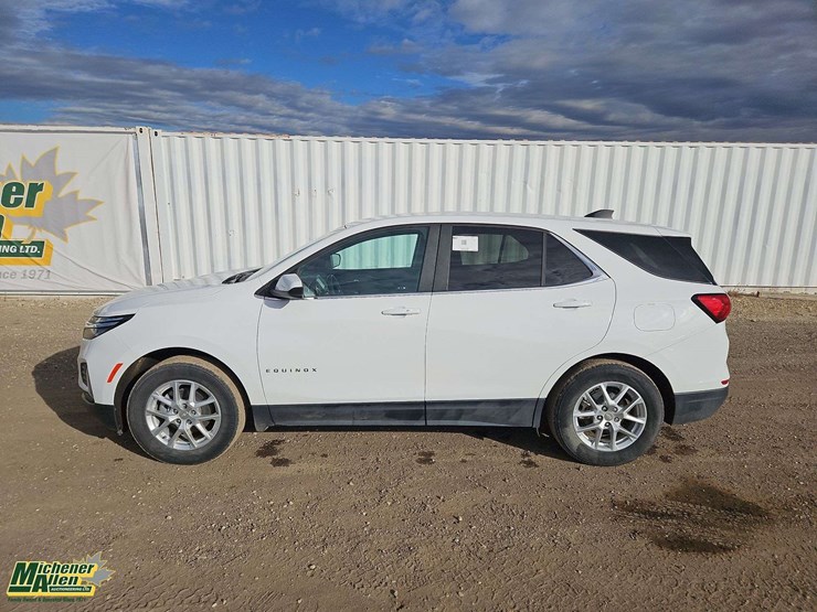 2022-chevrolet-equinox-image-8