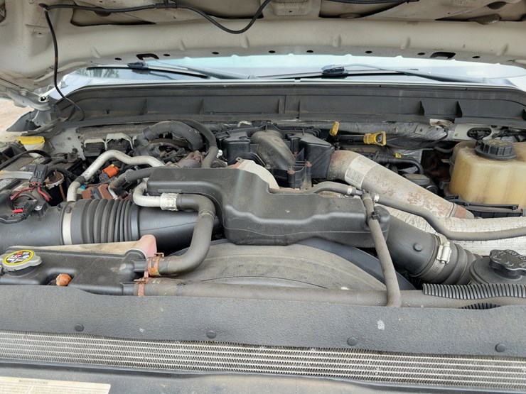 2015-ford-f550-xl-image-21